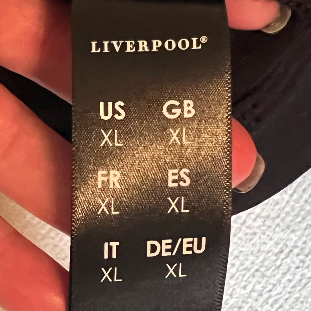 Liverpool City Jacket with Faux Fur Removable Collar - Picture 3 of 6